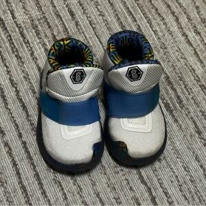 Nike Kyrie 6 TDV Toddler Basketball Shoes 4C White Sapphire